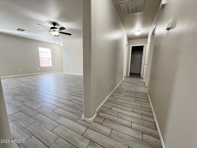 Building Photo - 28516 N Epidote Dr