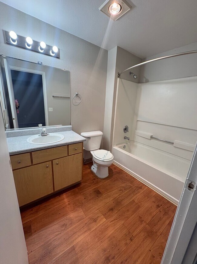 Building Photo - ? The Best Deal of the Summer—FREE August Rent!