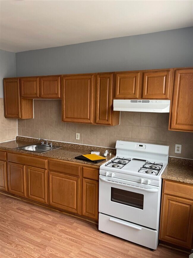 Building Photo - 24 Eastern Pkwy