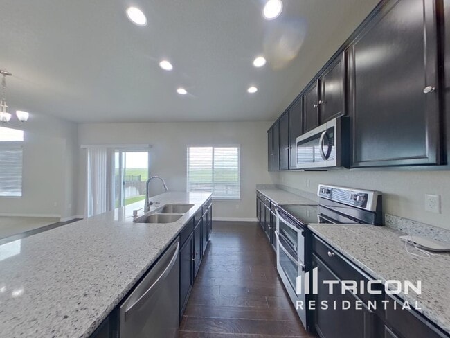 Building Photo - 10734 Ridgepole Dr