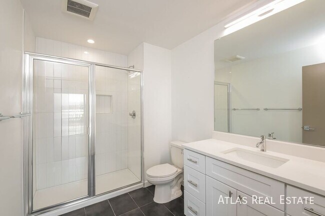 Building Photo - 2620 S Delaware St