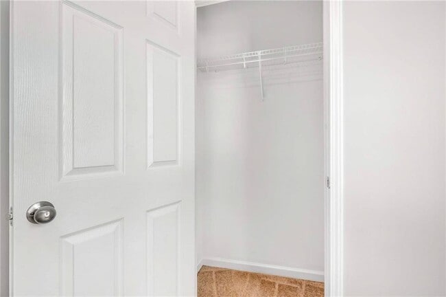 Building Photo - 588 Elle's Wy