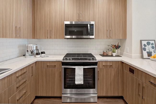 Building Photo - 300 W Washington Ave