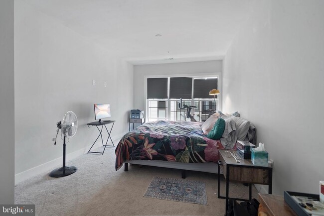 Building Photo - 102 St Ives Pl
