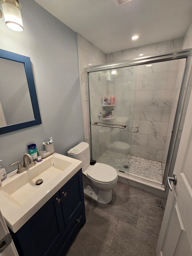 Building Photo - WOW!  RENOVATED 4 BED/2 BATH RIGHT BY B.U.