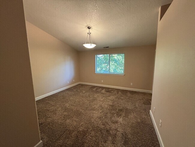 Building Photo - 234