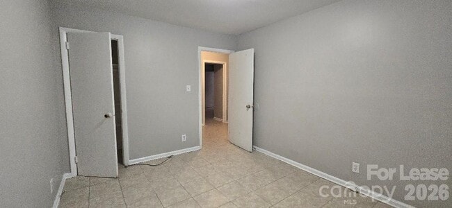 Building Photo - 1801 Darbrook Dr