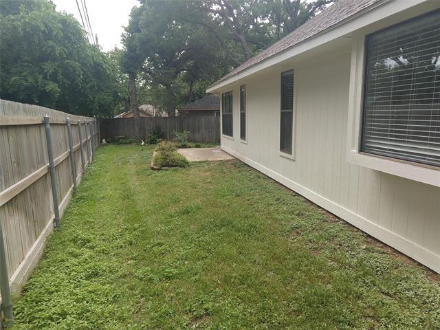 Building Photo - 6218 Paradise Dr