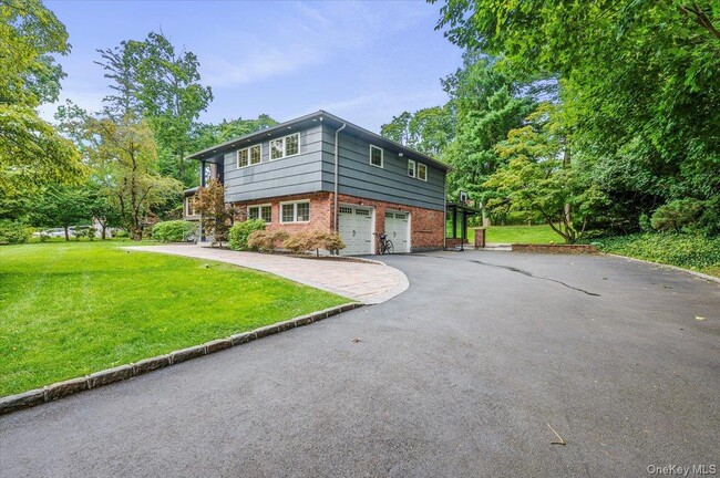 Building Photo - 26 Redbrook Rd