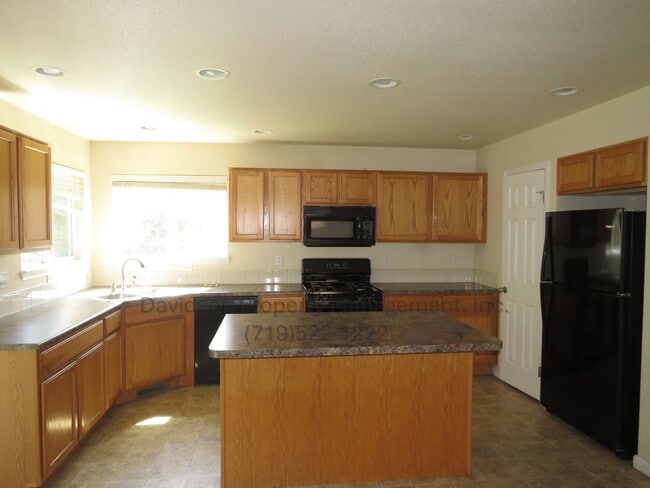 Building Photo - Beautiful 3 Bedroom House in Stetson Hills