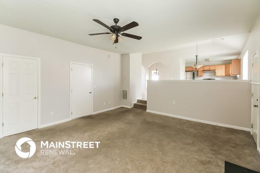 Building Photo - 2590 S Hills