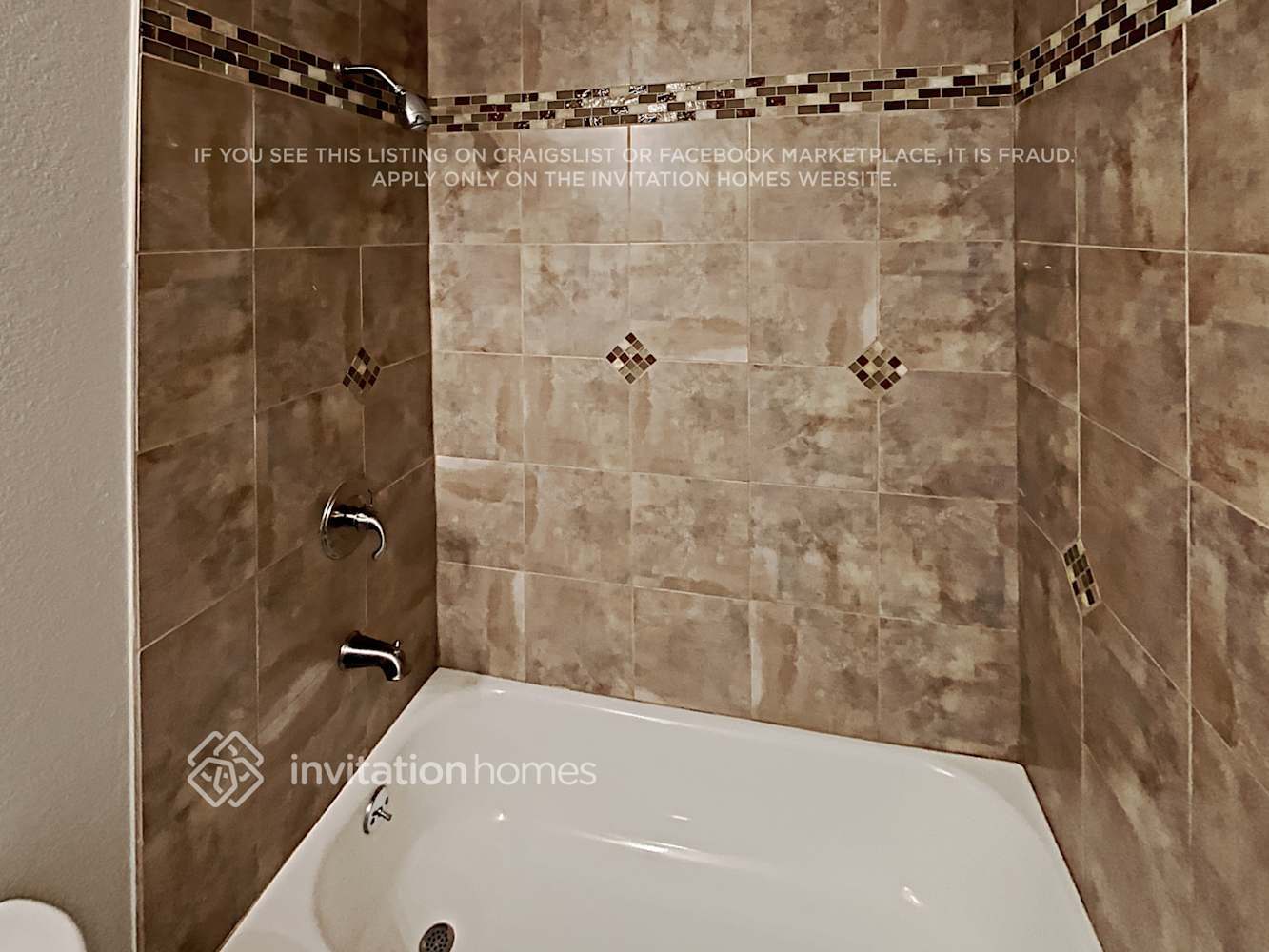 Building Photo - 21581 E Aberdeen Dr