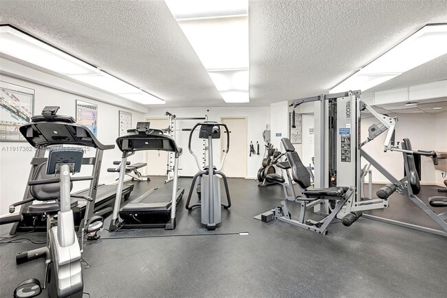 Building Photo - 170 Ocean Ln Dr