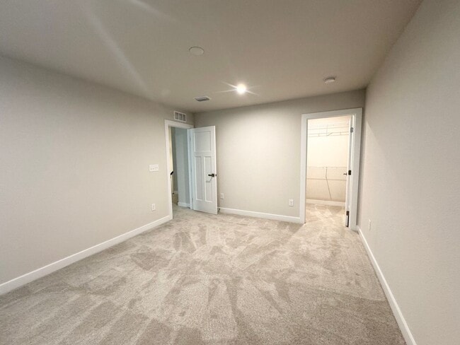 Building Photo - 222 Pleasant Dr