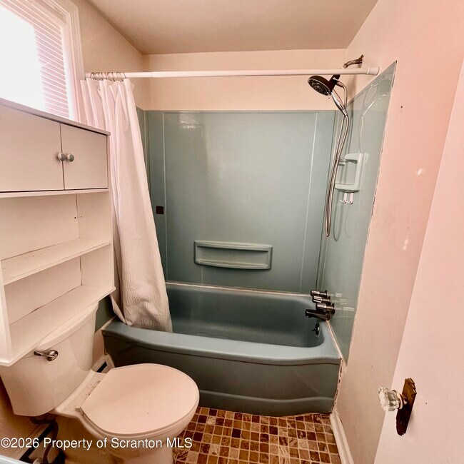 Building Photo - 707 Prospect Ave