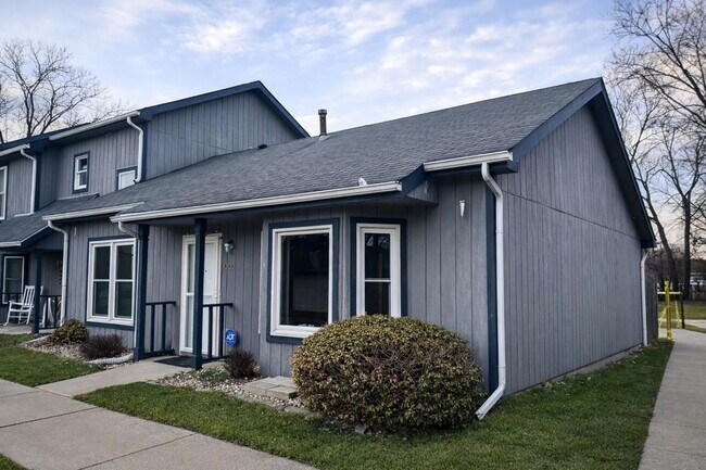 Building Photo - 6070 Pennsylvania Dr