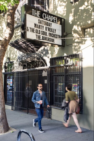 Building Photo - 168 Lexington St
