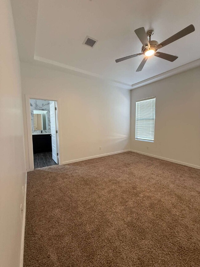 Building Photo - 13389 Carterton Ave