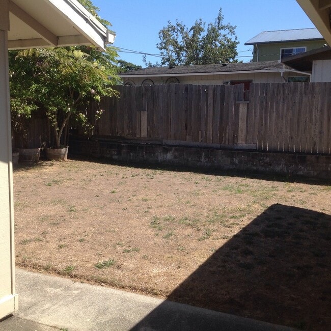 Building Photo - 1728 - Arthur Street Duplex