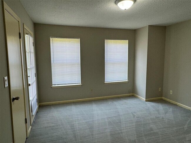 Building Photo - 1653 E Trinity Blvd