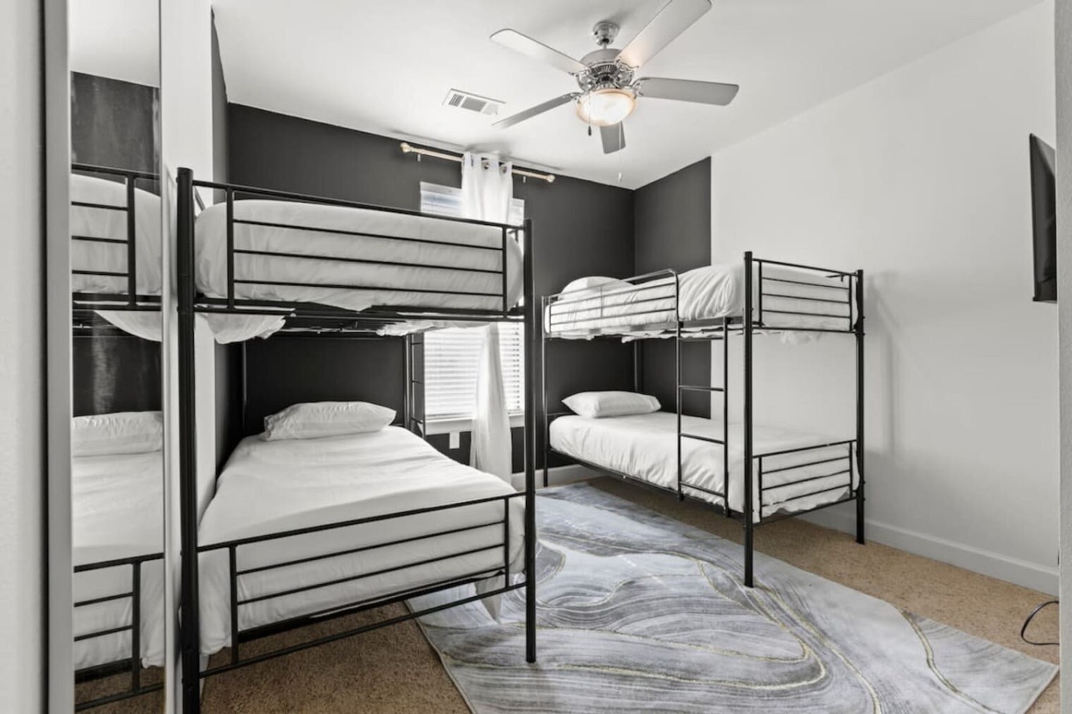 Building Photo - 5250 Town and Country Blvd