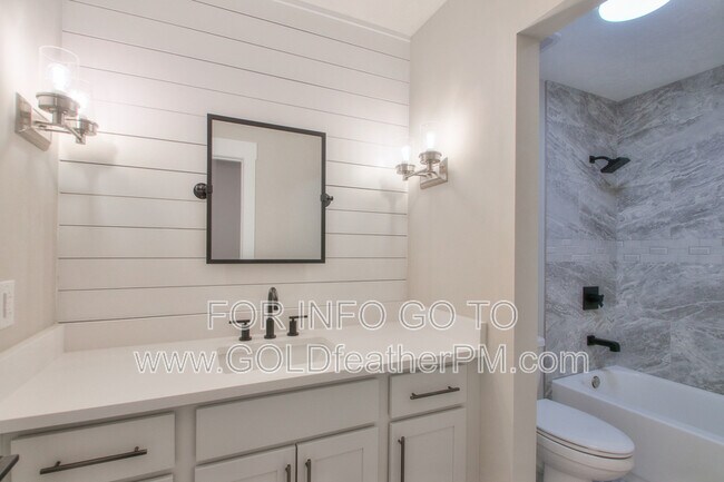 Building Photo - 3025 Blackwood Dr