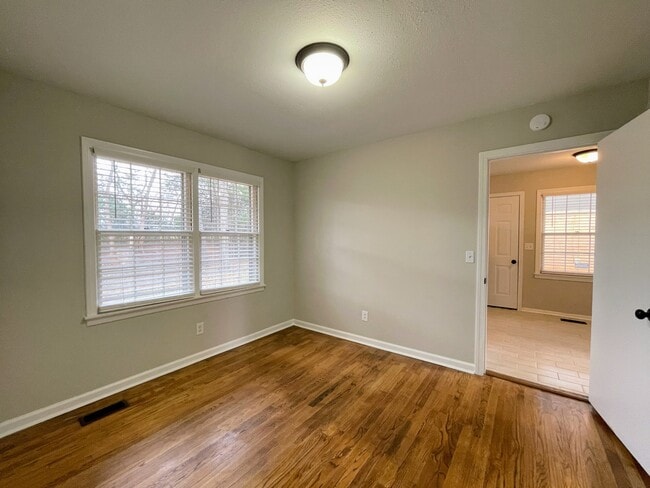 Building Photo - 615 Austin Dr NW