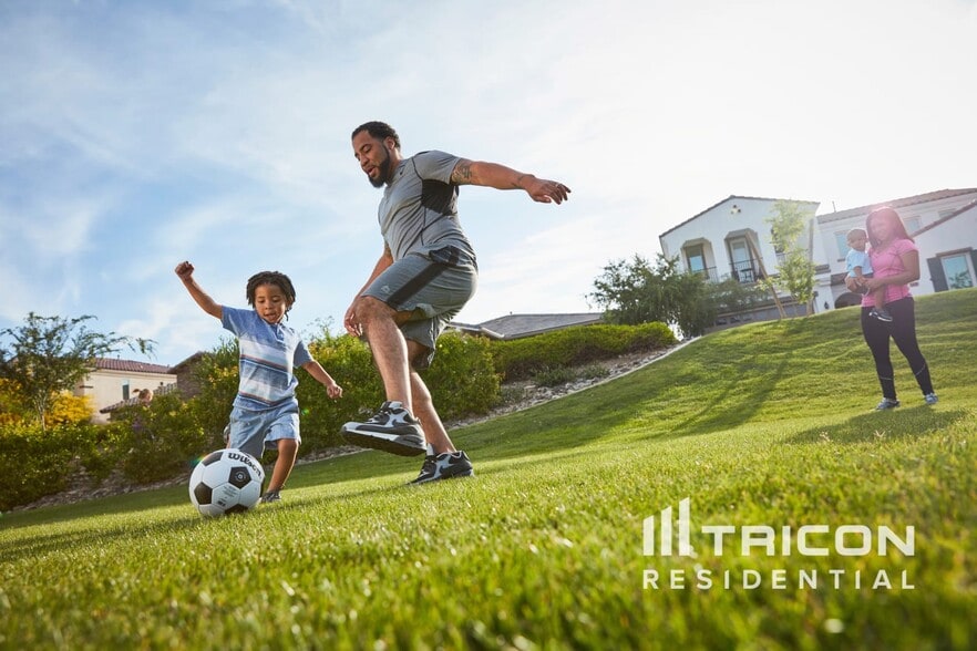 Building Photo - 9315 E Strobe Ave