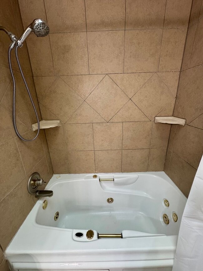 Building Photo - Lovely 3 bedroom+ Office in Widefield