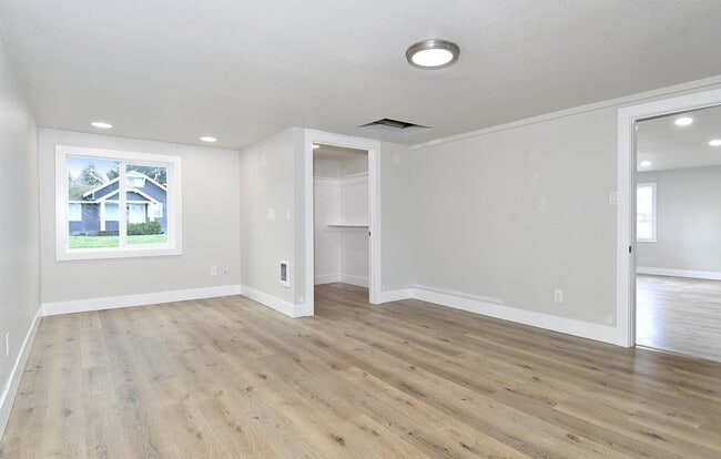 Building Photo - 202 NE 92nd Pl