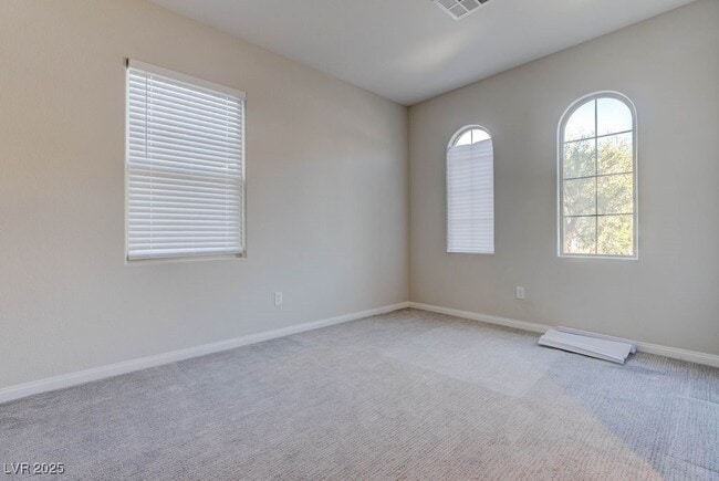 Building Photo - 12847 Slipknot St