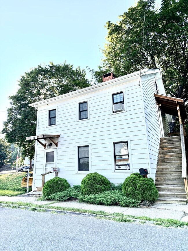 Primary Photo - 51 W Union St