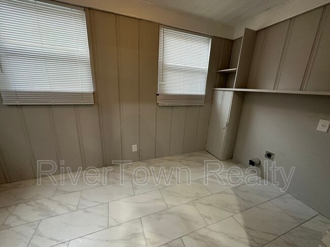 Building Photo - 3205 Choctaw Ave