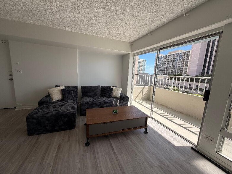 Building Photo - 1690 Ala Moana Blvd