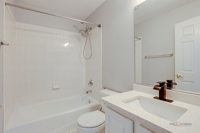 Building Photo - 1238 S Christine Ct
