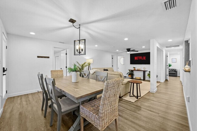 Building Photo - 2229 Alice Rd