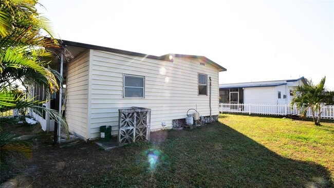 Building Photo - 209 50th Avenue Plaza E