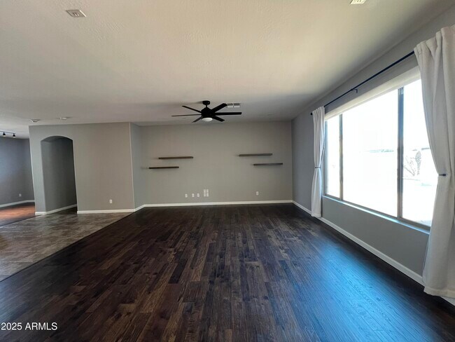 Building Photo - 6729 S Pewter Way