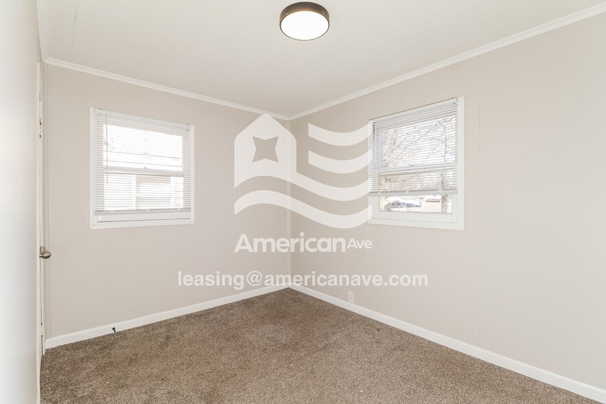 Building Photo - 3905 Ford St