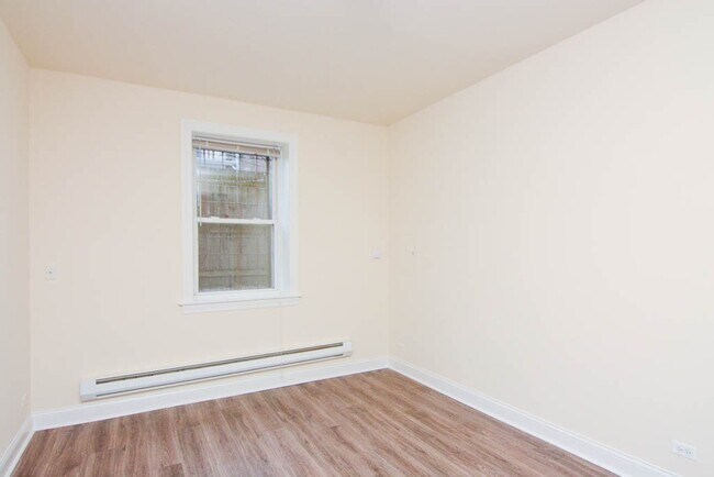 Building Photo - 2936 W Palmer St