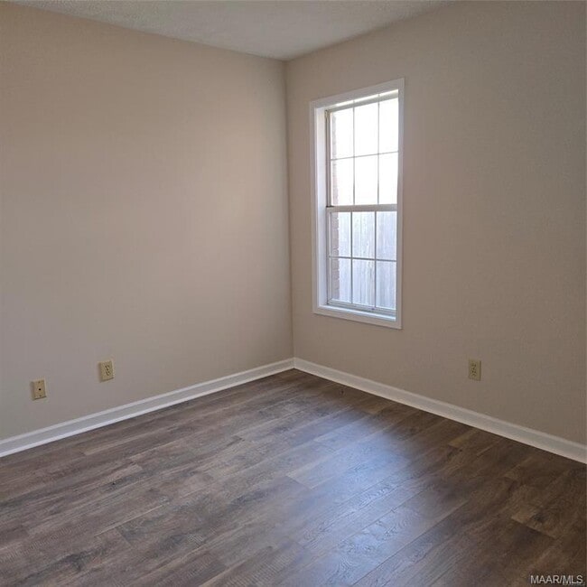 Building Photo - 110 Dellwood Ct