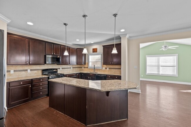 Building Photo - ***Beautiful Knightdale 4/2.5 W/ Private Pool***