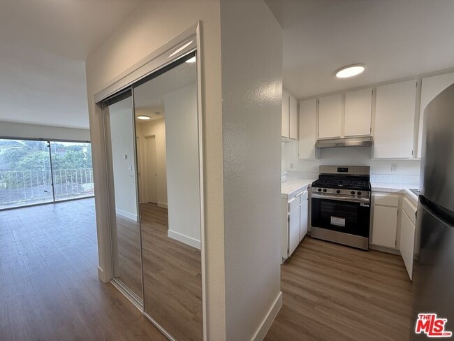 Building Photo - 523 Ashland Ave