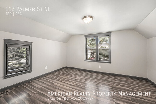 Building Photo - 112 Palmer St NE