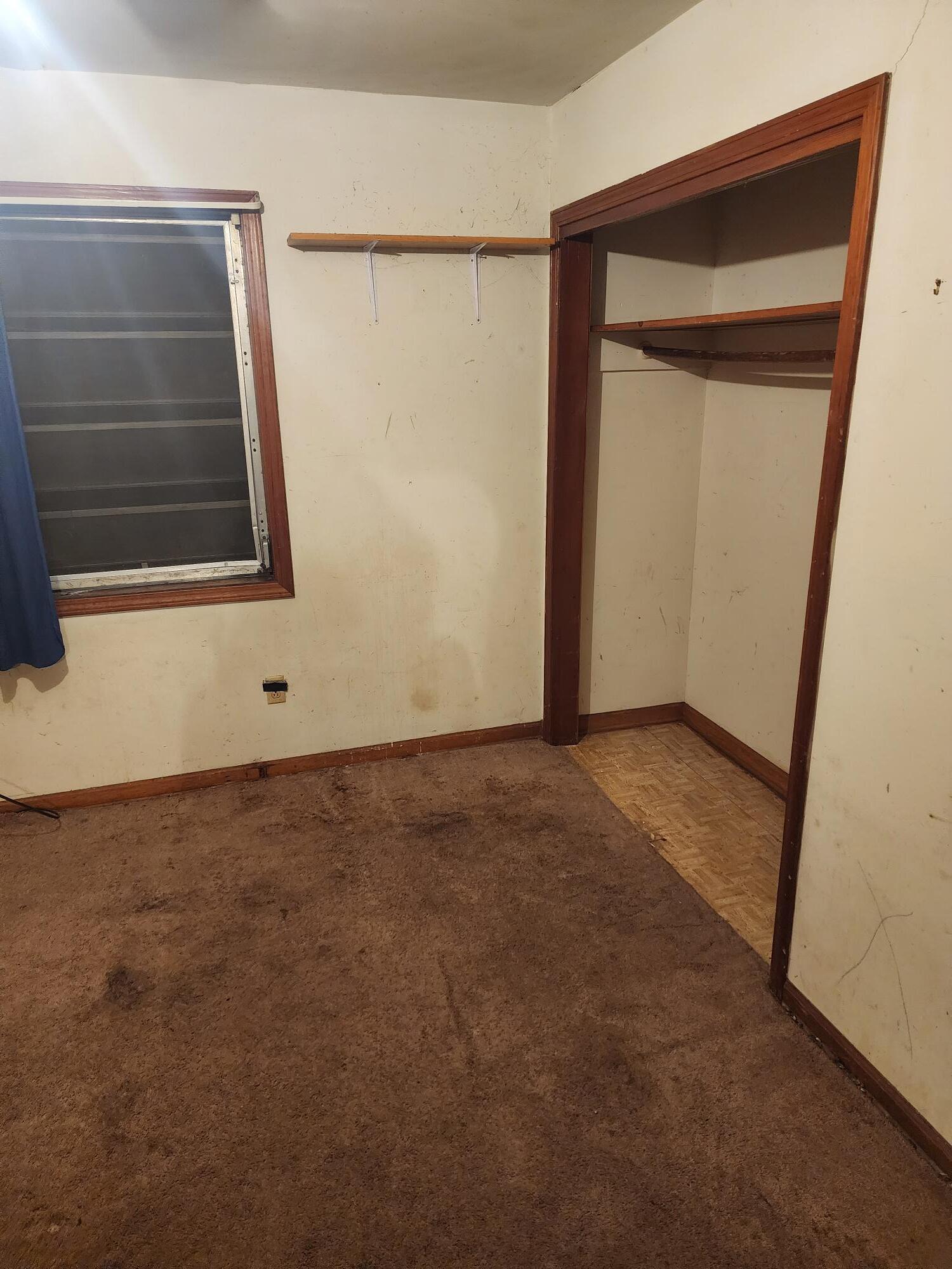 Building Photo - 694 Mountain View Dr