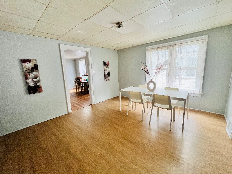 Building Photo - 2114 S 11th St