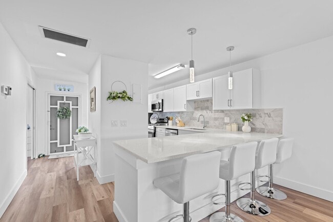 Building Photo - 2915 SW 15th St