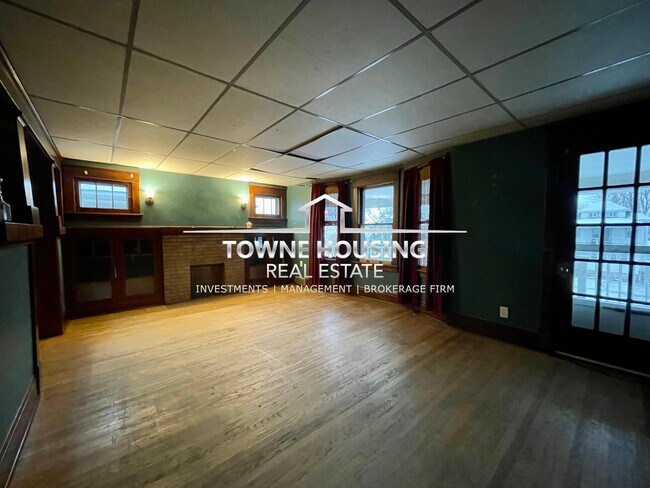 Building Photo - 418 Colvin Ave
