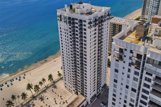 Building Photo - 2301 S Ocean Dr