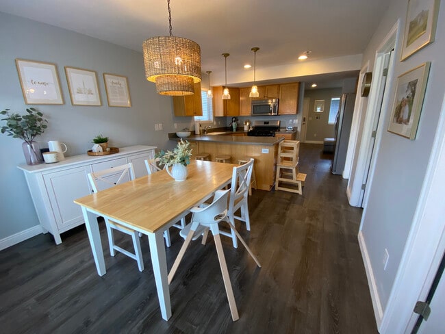 Building Photo - 486 Pheasant Ridge Dr